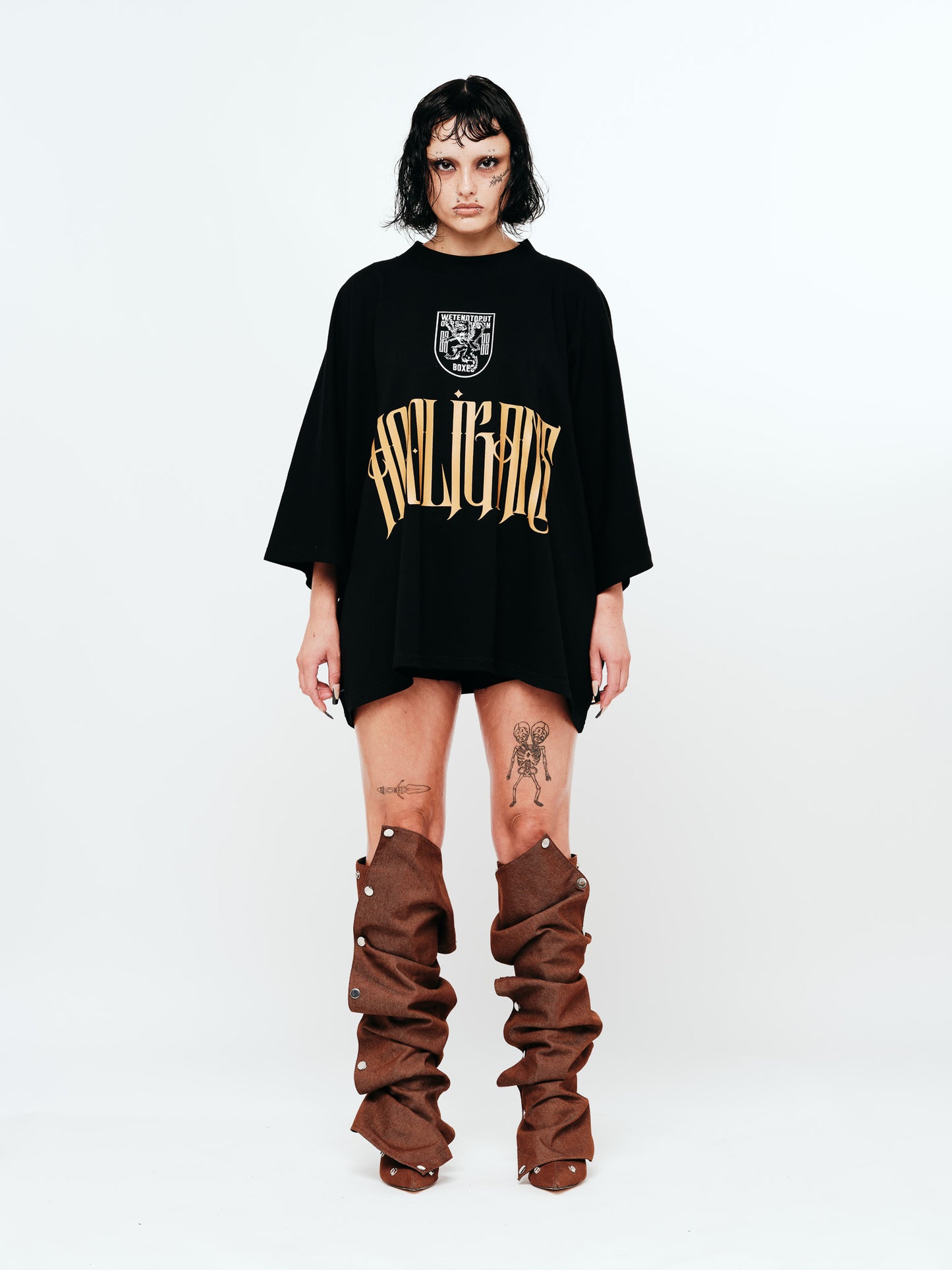 "HOOLIGANS" OVERSIZE T-SHIRT