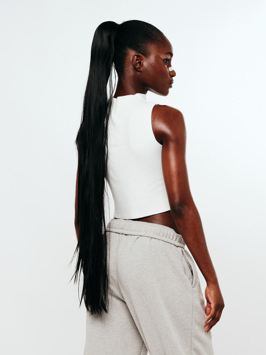 "MINIMAL" SLEEVELESS TOP